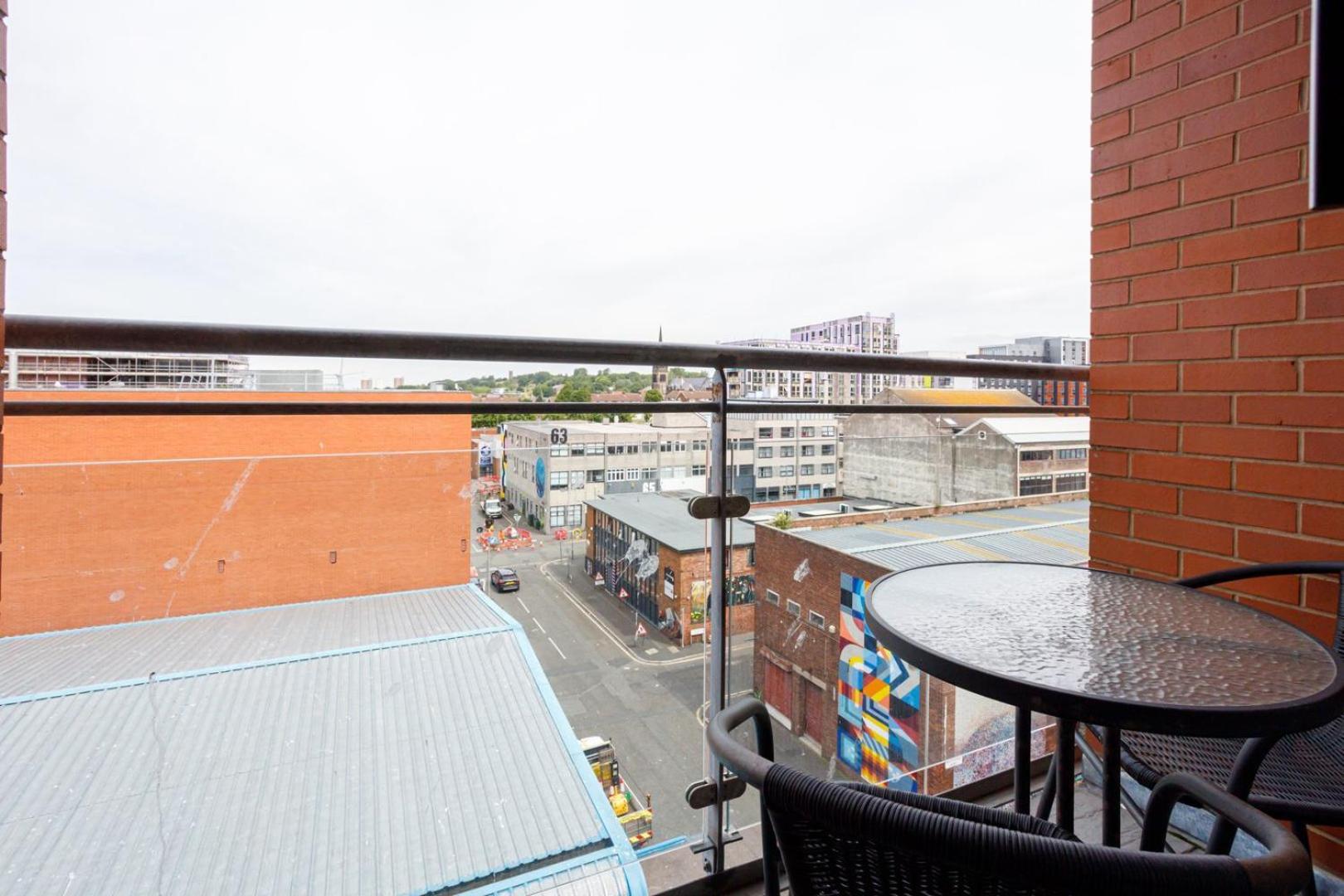 Guestready - Homely Apartment Near City Centre Liverpool Exteriör bild