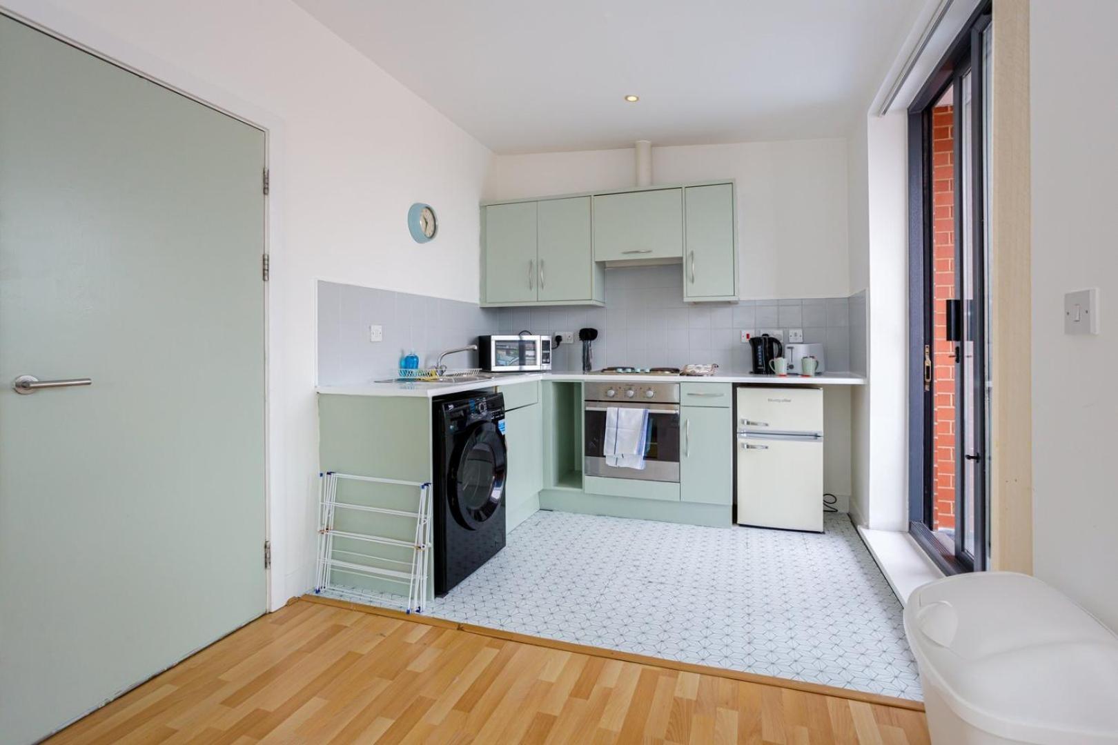 Guestready - Homely Apartment Near City Centre Liverpool Exteriör bild