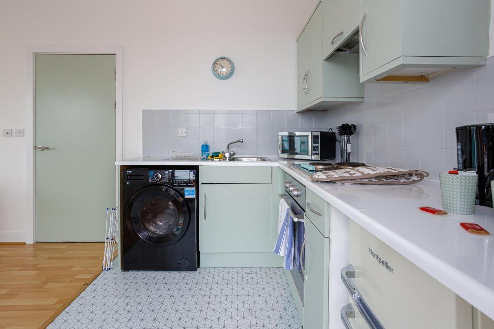 Guestready - Homely Apartment Near City Centre Liverpool Exteriör bild
